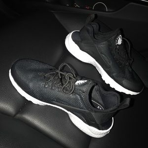 Nike harache